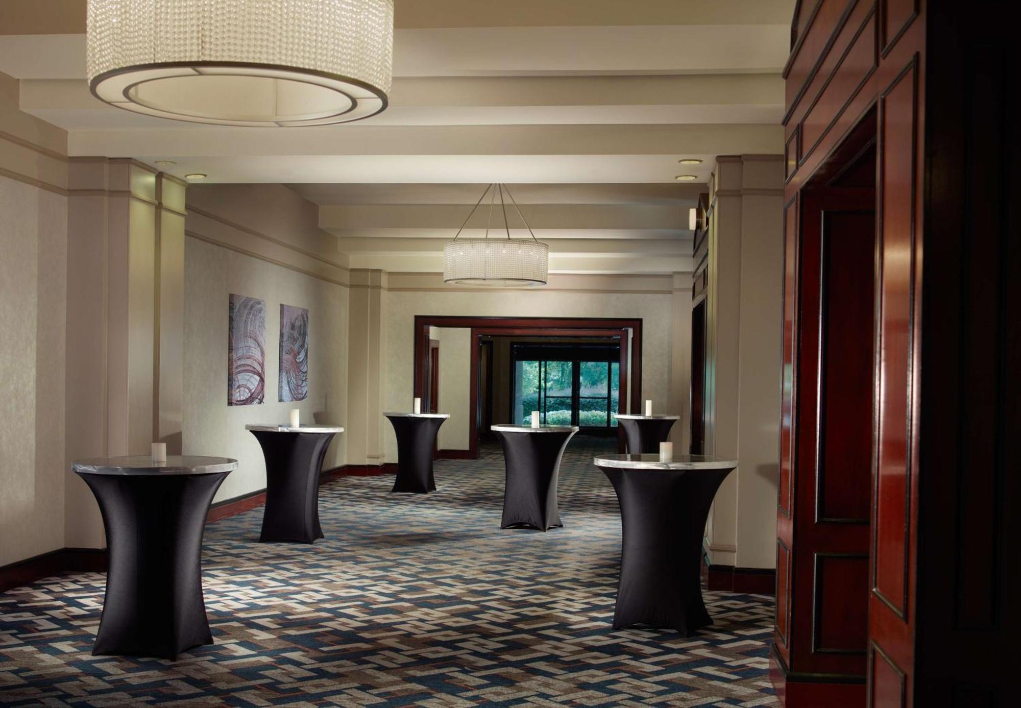 Hilton Atlanta Northeast Hotel Norcross Exterior foto